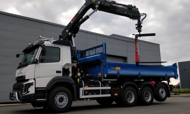Camion 8x4 Grue